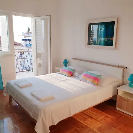Charming Apartment *